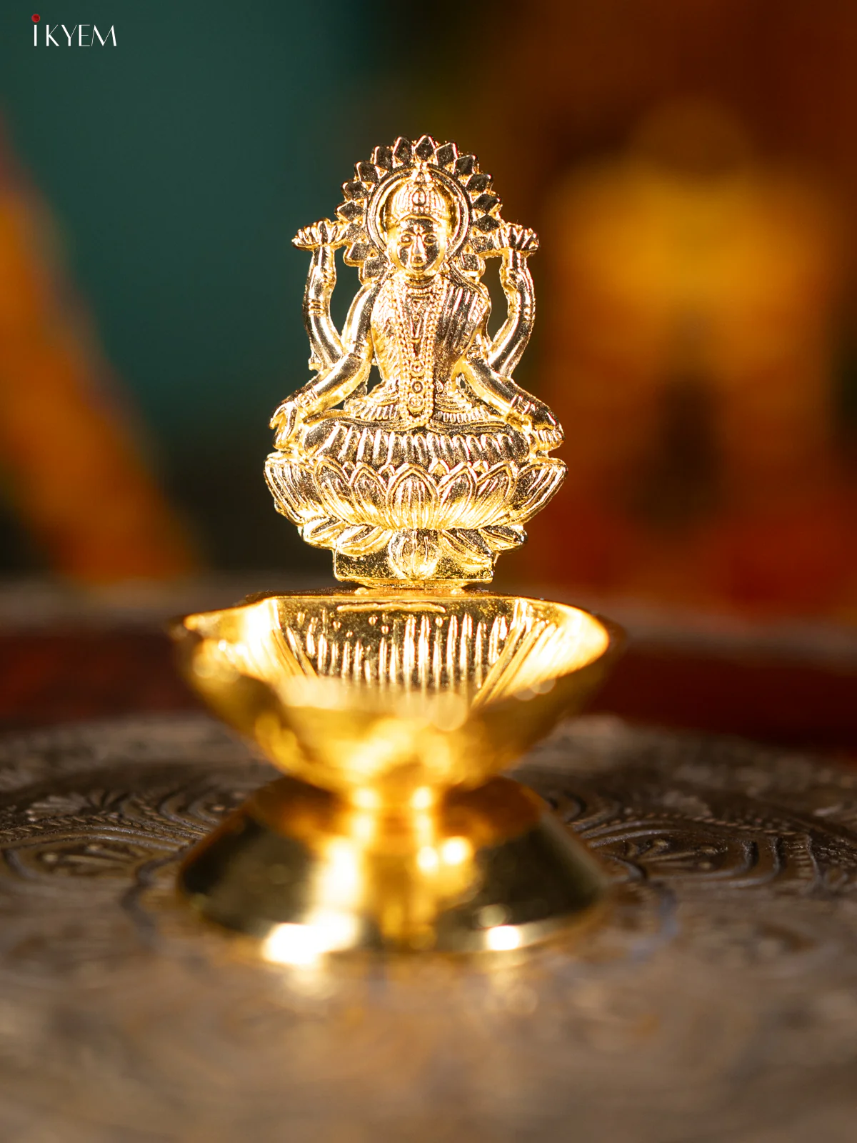 Gold Plated Shank Diya With Goddess Lakshmi - KL13111 - Image 6