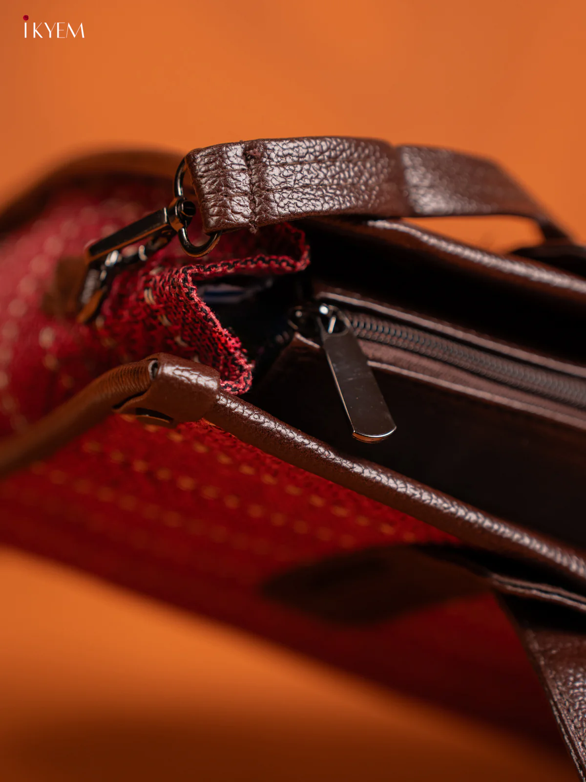 Jacquard Office with Detachable Shoulder Strap - Red - KE16402 - Image 3
