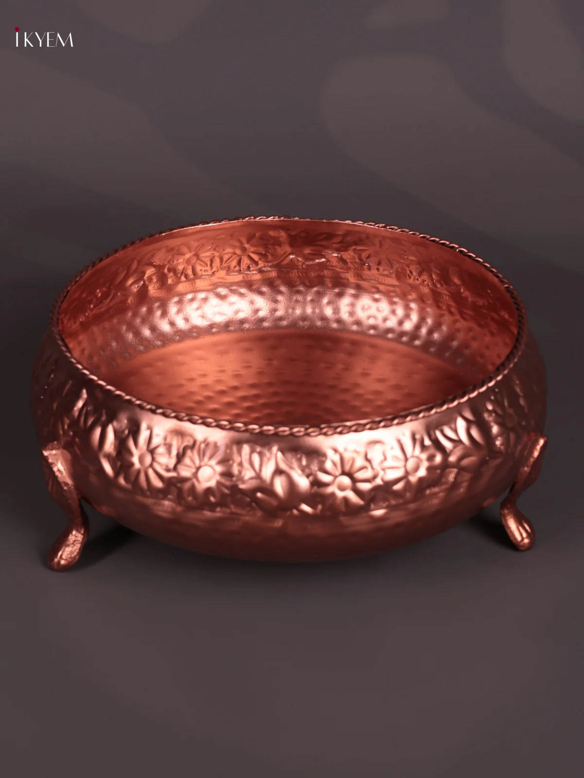 Metal Copper coating Leaf Urli 12*12 - KEB21003 - Image 3