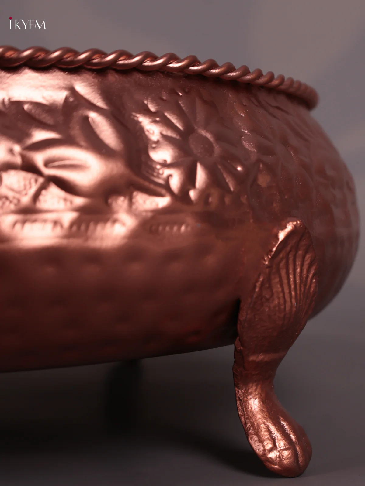 Metal Copper coating Leaf Urli 12*12 - KEB21003 - Image 4
