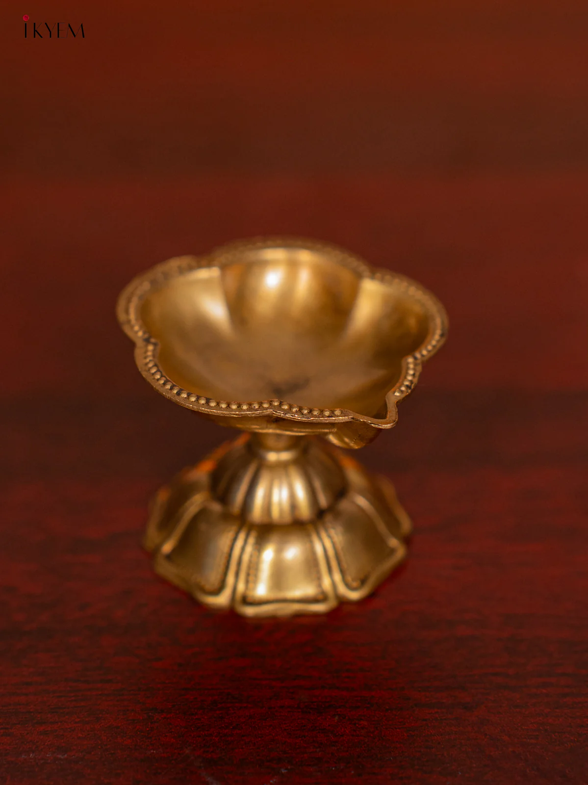 Brass Diya with Stand - 1.5 Inch - KI07142 - Image 3
