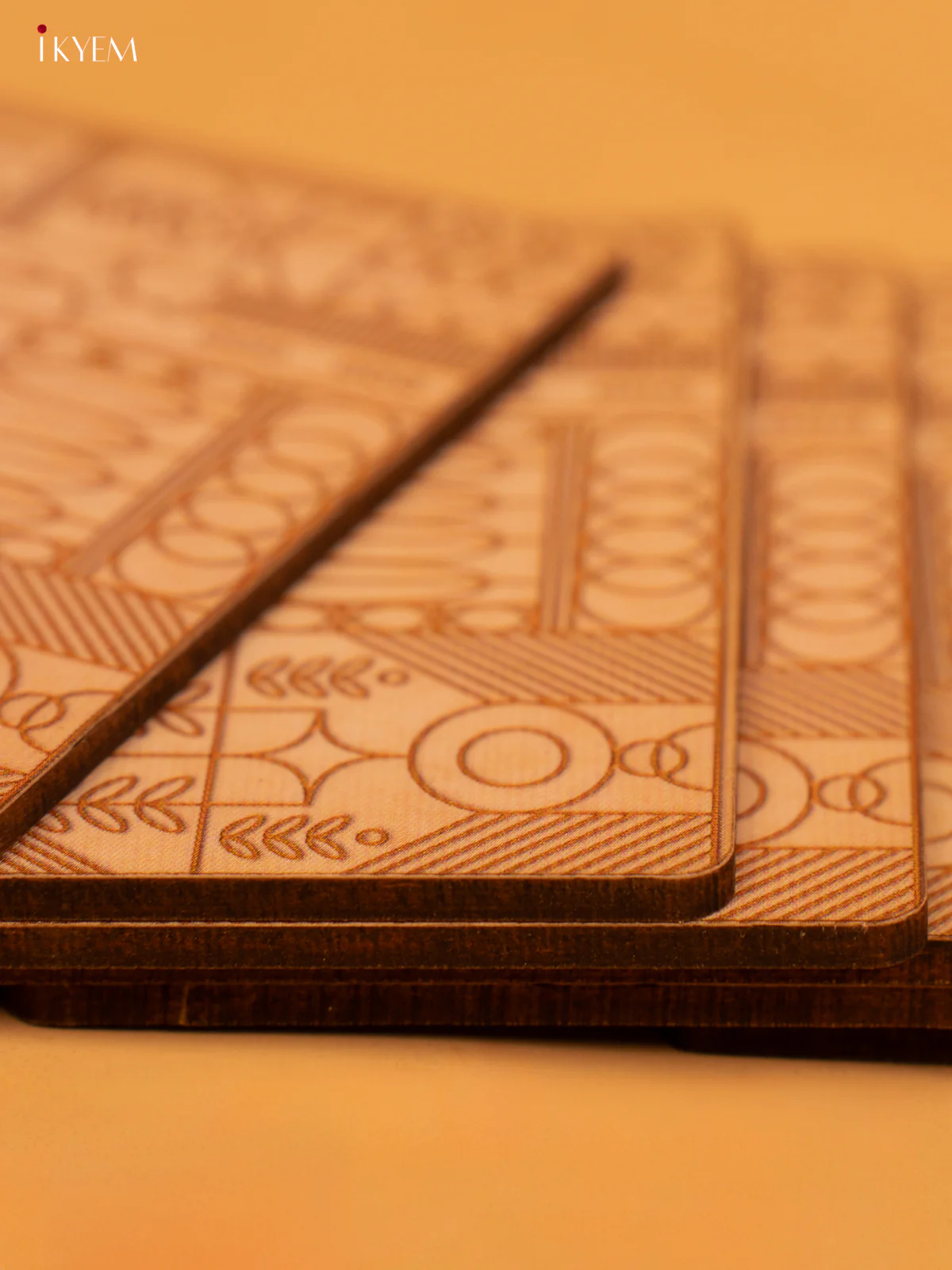 Geometric Prints Wooden Coaster Set of 6 - 4 Inch - KL18142 - Image 4