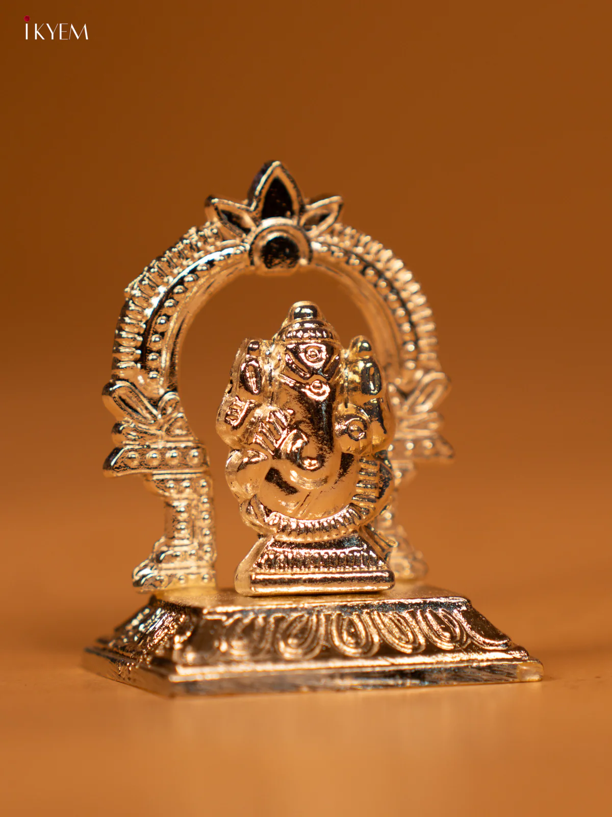 Silver Plated Ganesha Murti - KL13120 - Image 3