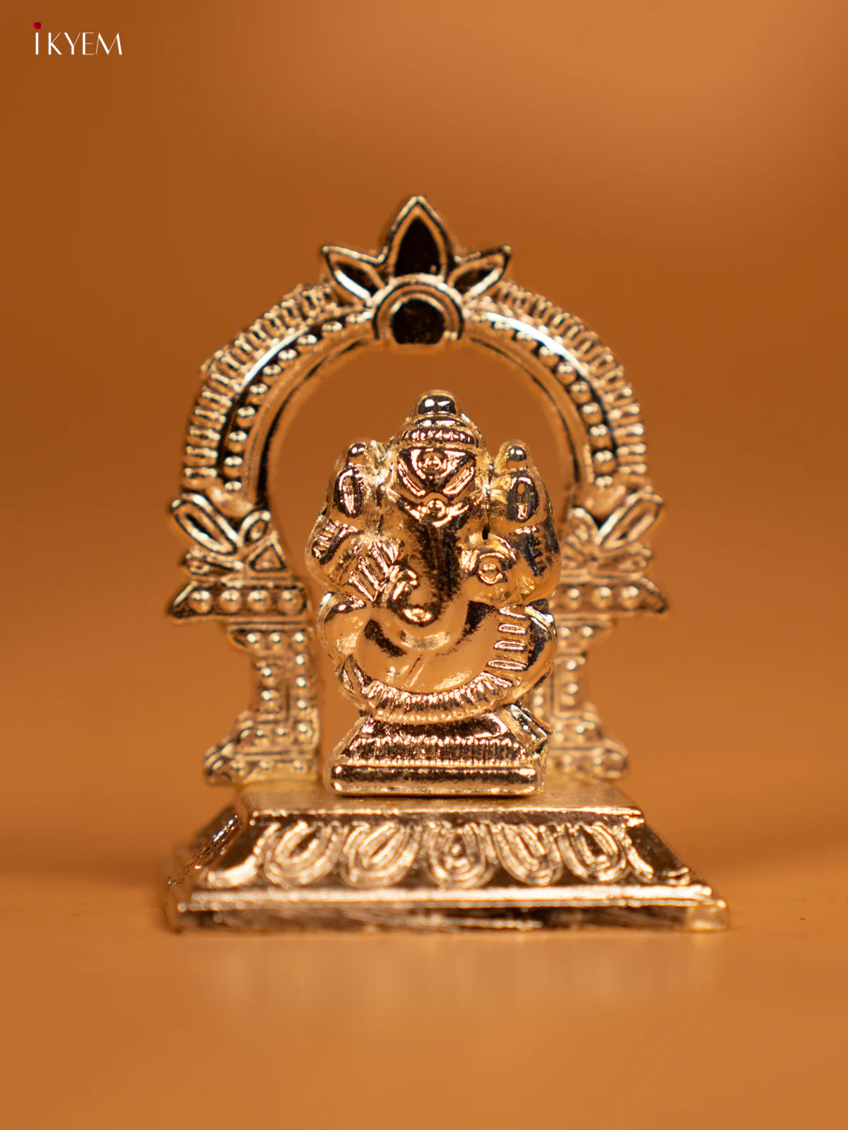 Silver Plated Ganesha Murti - KL13120 - Image 4